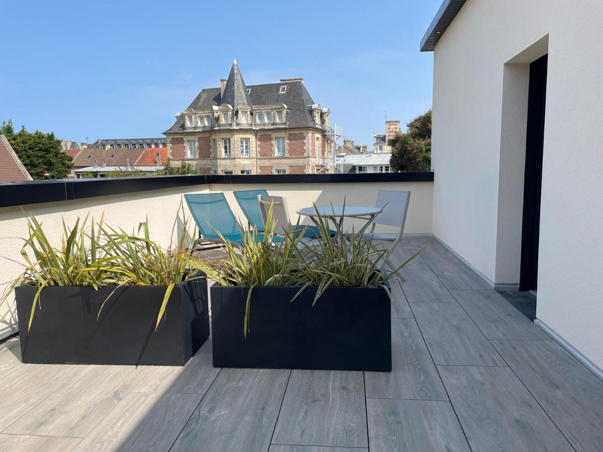 Apartamento Au Charme Des Marees Lion-sur-Mer Exterior foto